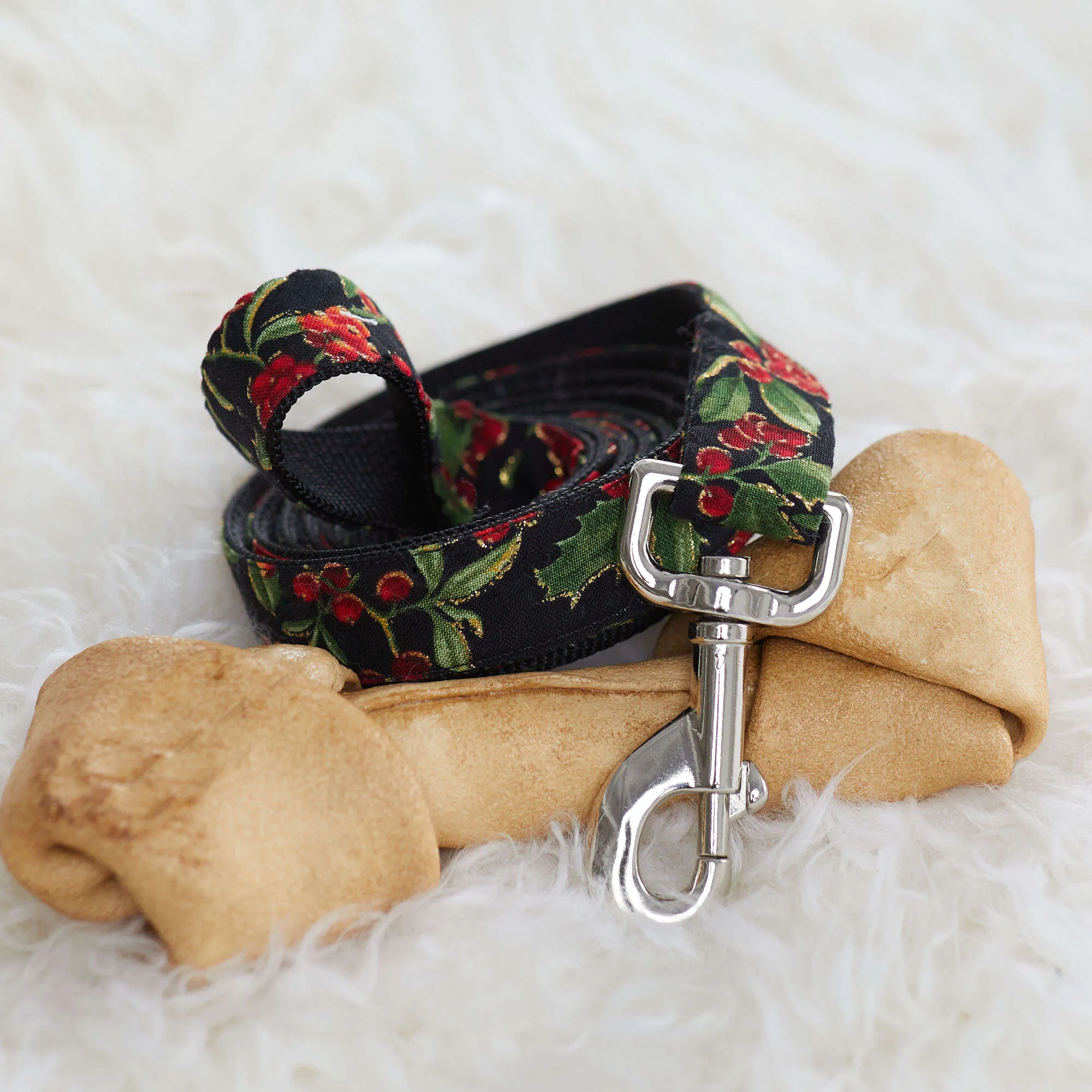 Coats & Clark Sewing Holiday Dog Leash