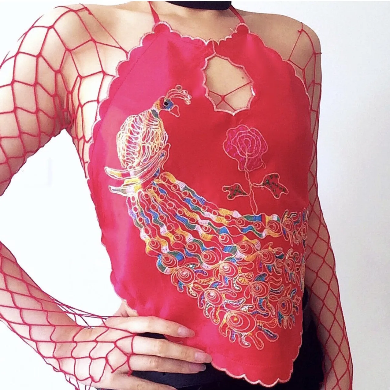 PEACOCK ROSE SILKY TOP