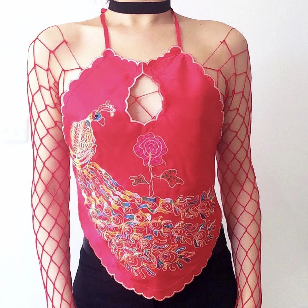 PEACOCK ROSE SILKY TOP